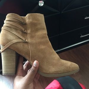 Like NEW Franco Fortini Carly Rust boots (size 11)